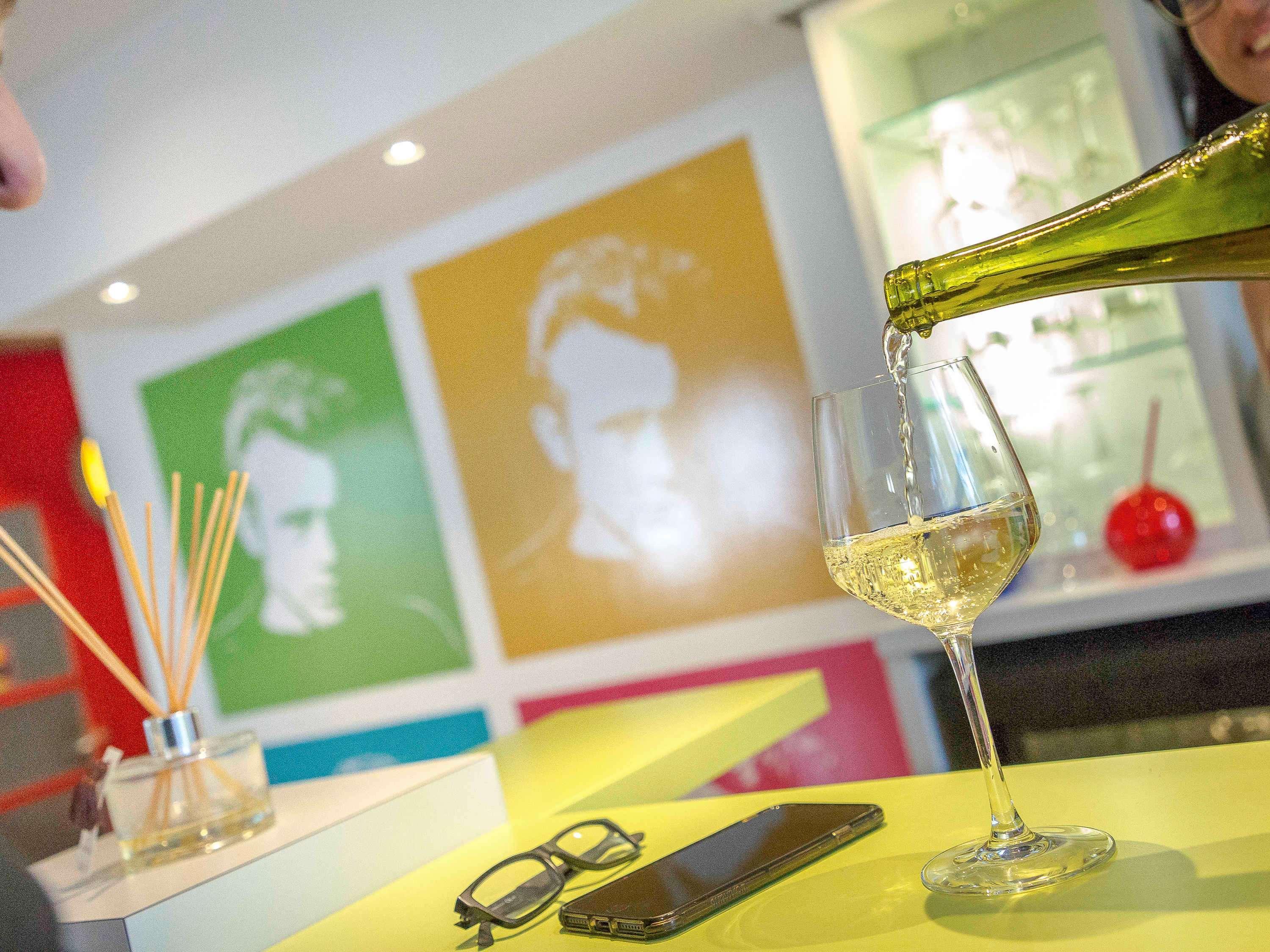 Ibis Styles Cannes Le Cannet Exterior foto
