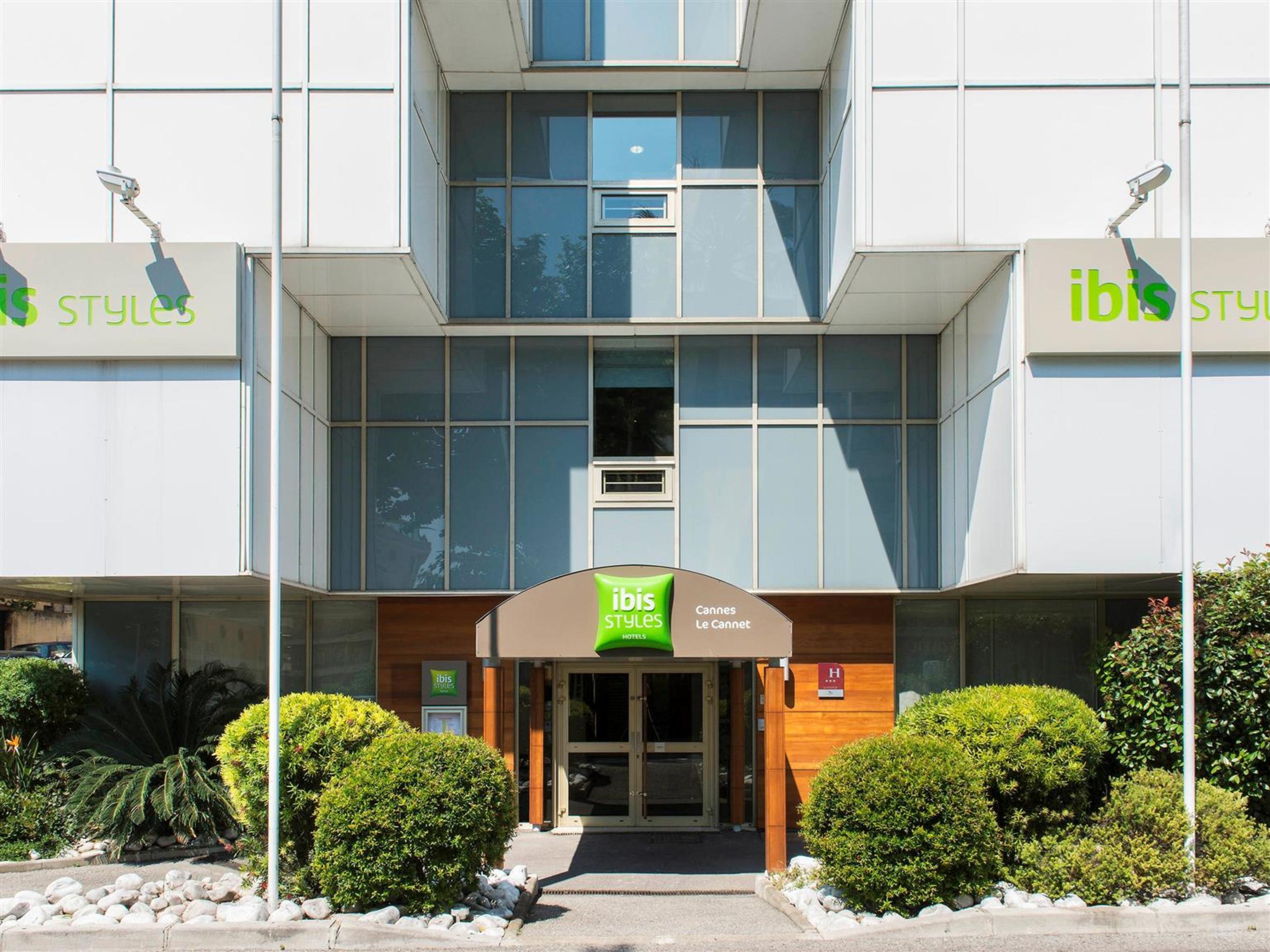 Ibis Styles Cannes Le Cannet Exterior foto