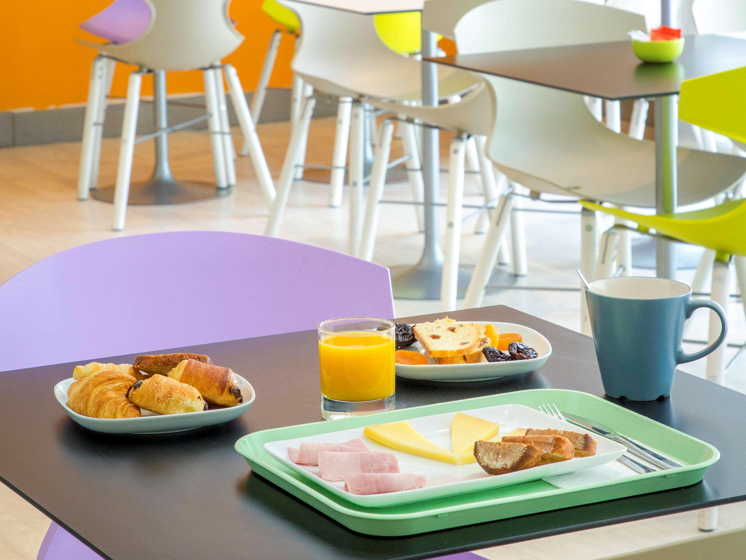 Ibis Styles Cannes Le Cannet Exterior foto