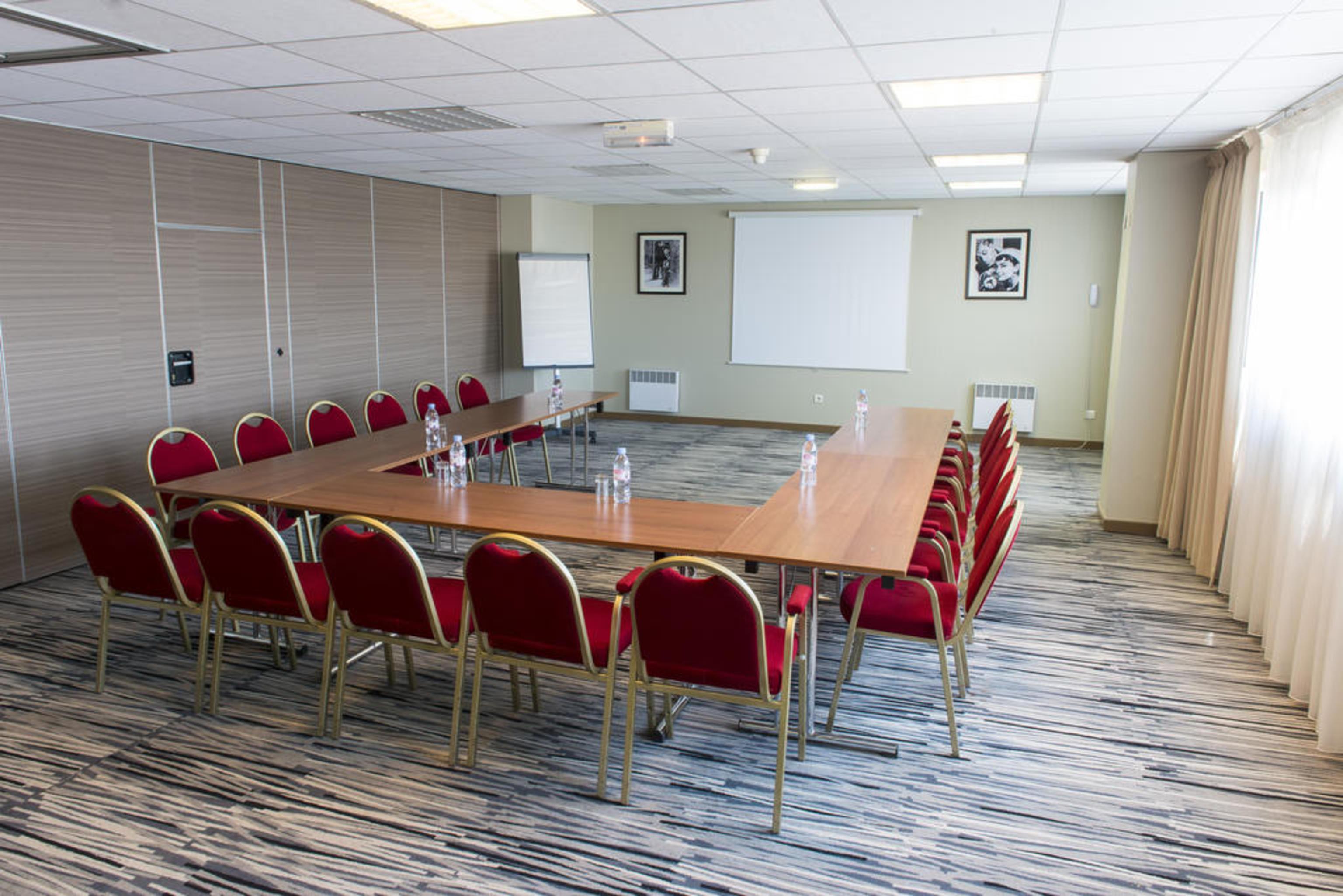 Ibis Styles Cannes Le Cannet Exterior foto