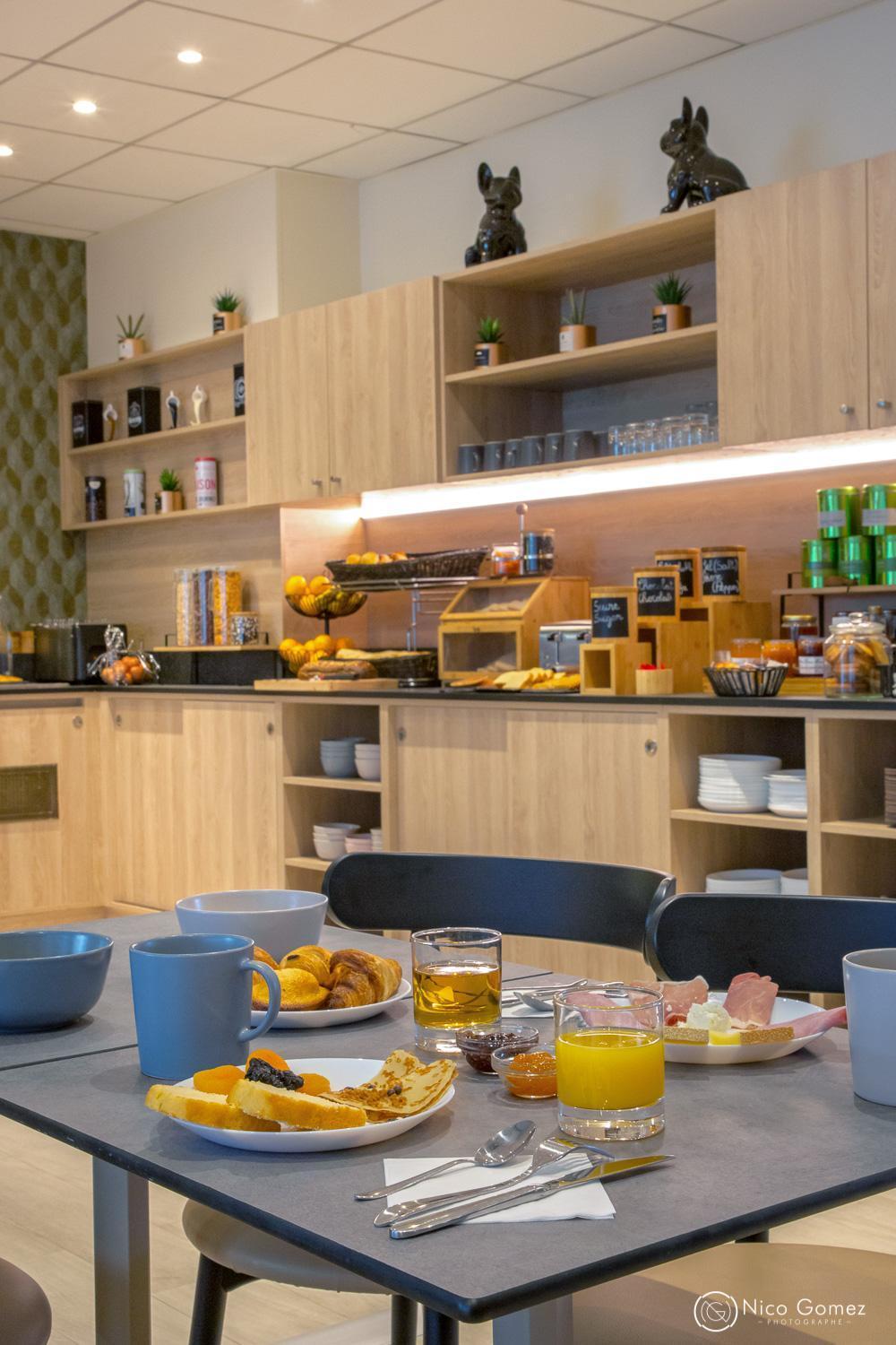 Ibis Styles Cannes Le Cannet Exterior foto