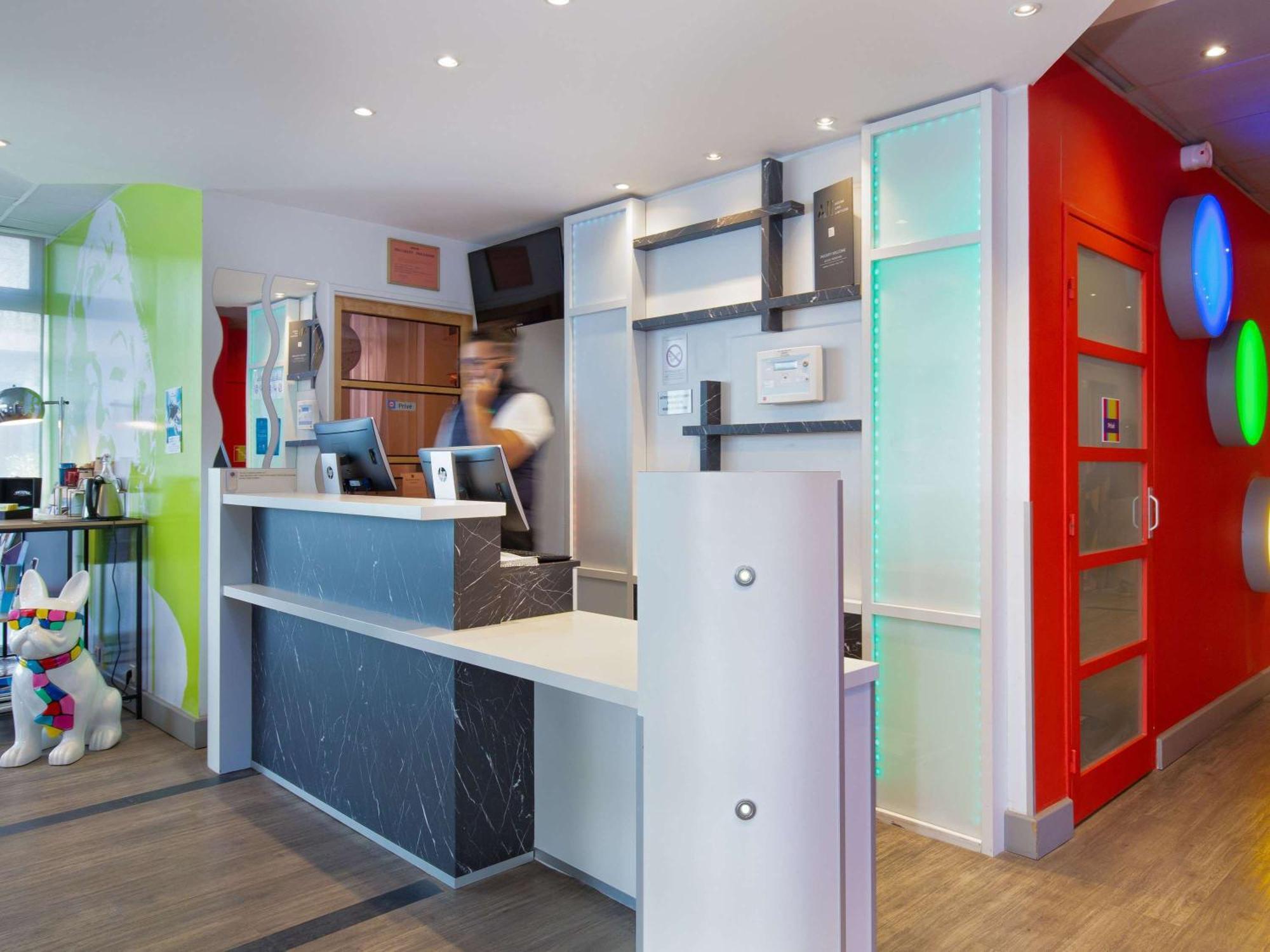 Ibis Styles Cannes Le Cannet Exterior foto